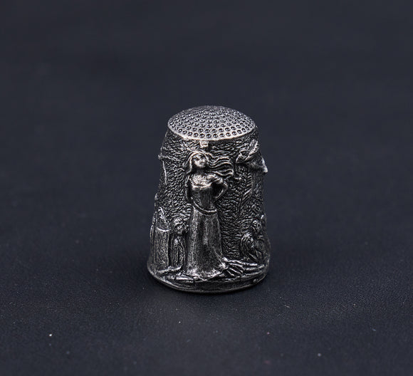 Thimble Cast In Pewter, Theme, Woman, Group Of People, Birds Fly Above - Roadshow Collectibles