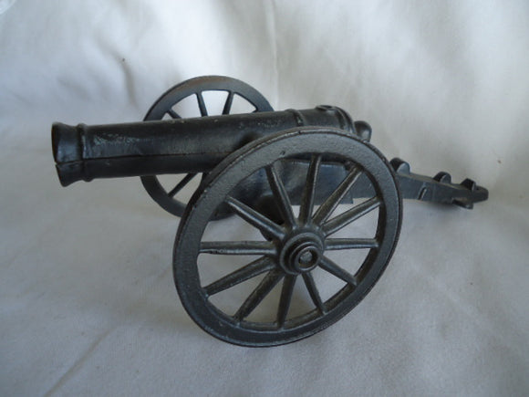 Toy Model Cannon, 12-pounder Model 1841 Field Howitzer, Cast Iron - Roadshow Collectibles