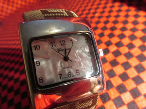 Stainless Steel Geneva Quartz Grabber Band Wristwatch - Roadshow Collectibles