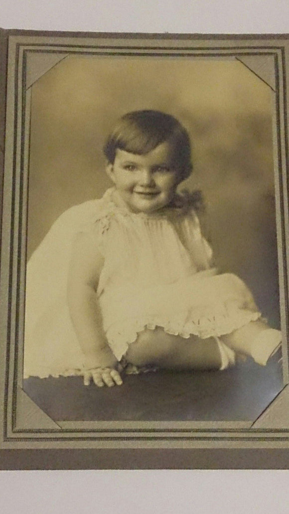Black & White Portrait Of a Baby Girl By Arthur L. Bundy, Early 1900s - Roadshow Collectibles