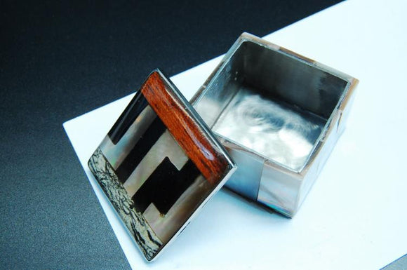 Pill Box, Inlaid with Mother Of Pearl, Geometric Shapes & Colours - Roadshow Collectibles