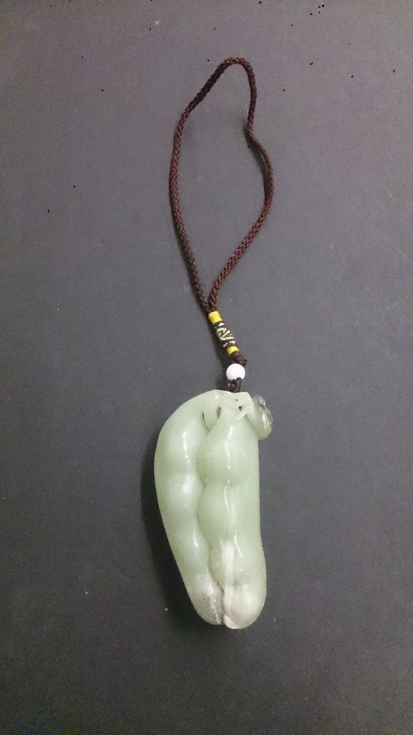 Pendant, Hetian Jade, Hand-Carved, Two Pods Of Peas & Lady Bug - Roadshow Collectibles